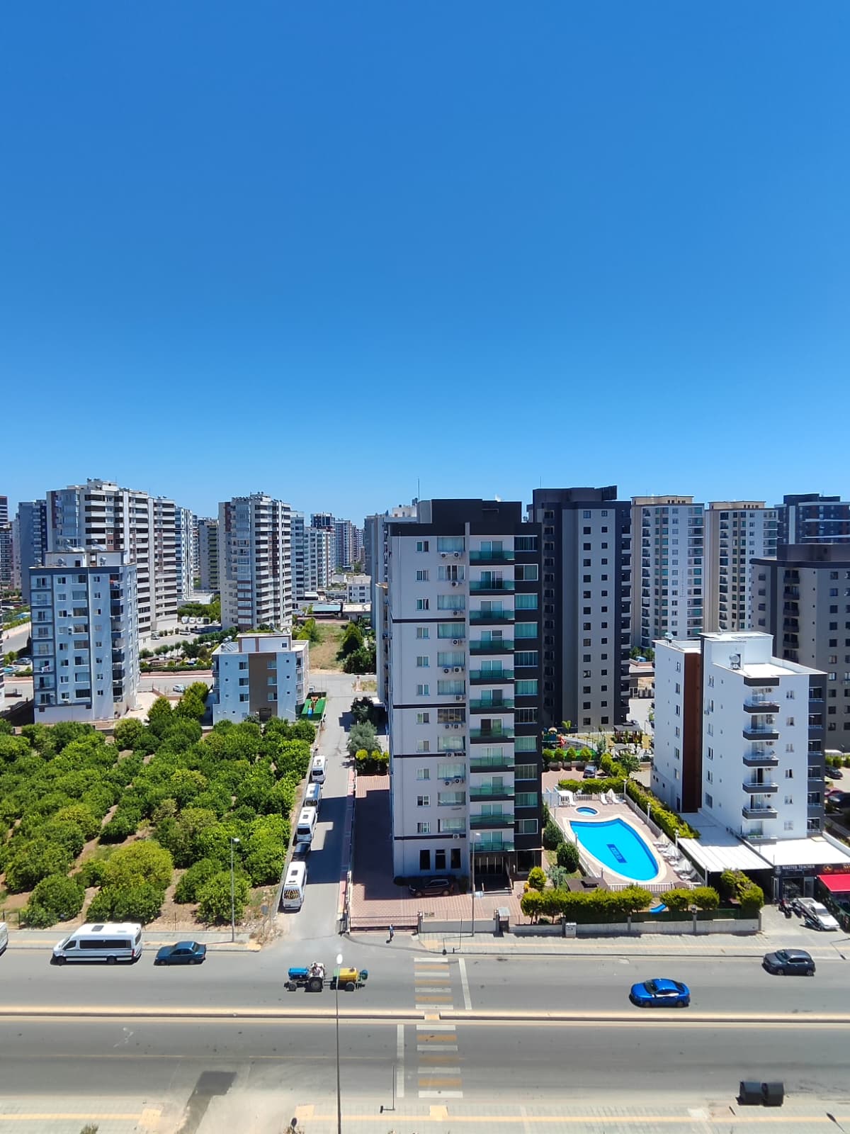 THOR'DAN MEZİTLİ'DE EMERALD PLATINUM SİTESİNDE 2+1 KİRALIK DAİRE