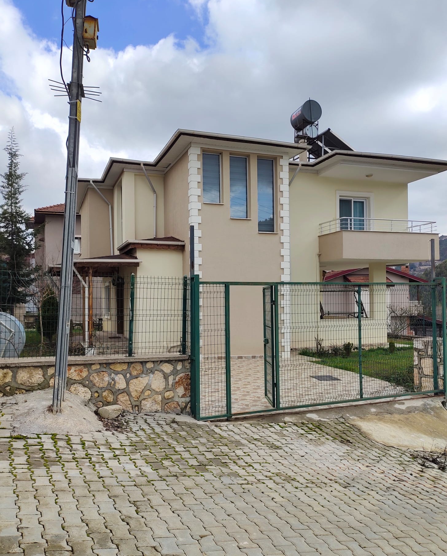 THOR'DAN SATILIK TOROSLAR SOĞUCAKTA 3+1 DUBLEKS VİLLA | 200 M²